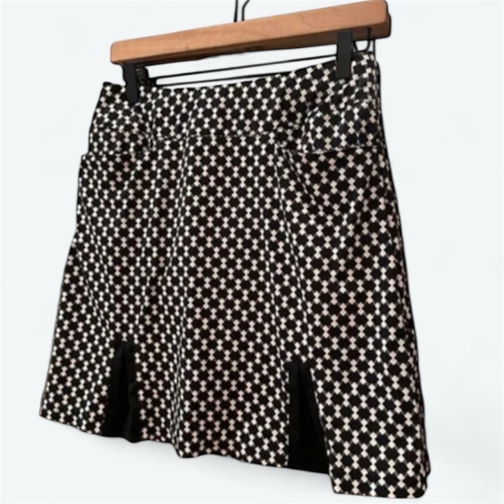Tail XS Black and White Patterned Skort